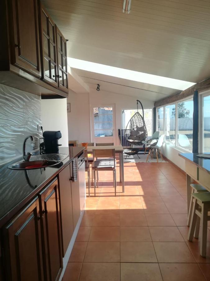 Snow Guest House Santarem Bagian luar foto